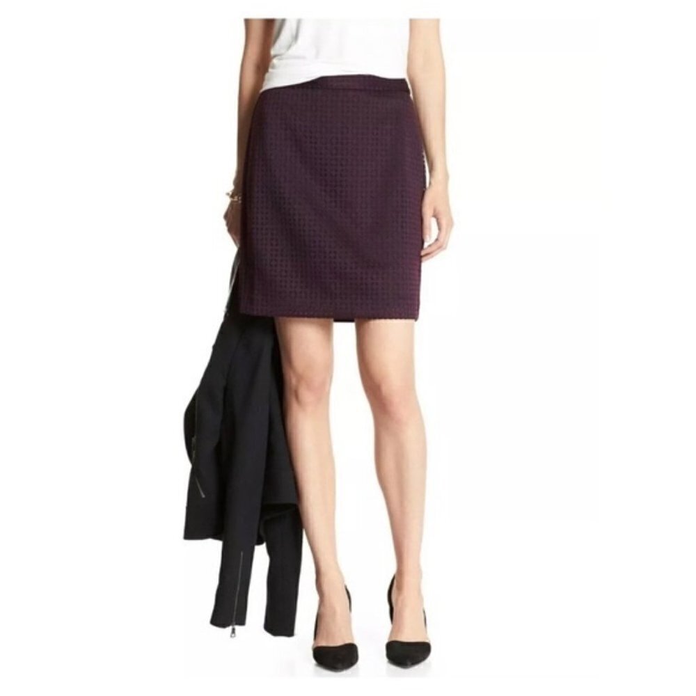 BANANA REPUBLIC | Laser Cut Pencil Skirt | Sz. 0